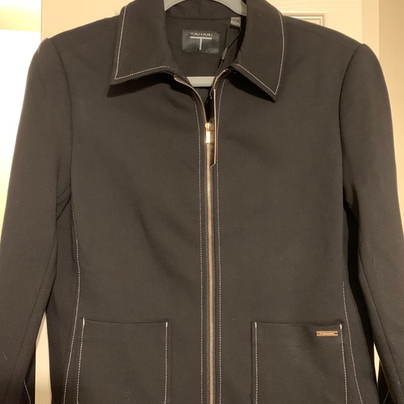 Tahari size 6 black jacket with front pockets - Picture 6 of 6